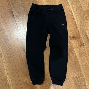 Soft and cozy Abercrombie joggers. Boys size 7-8. Black.